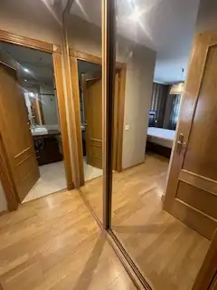 Schlafzimmer von Wohnungen zur Miete in León Capital  mit Heizung, Parkett und Terrasse