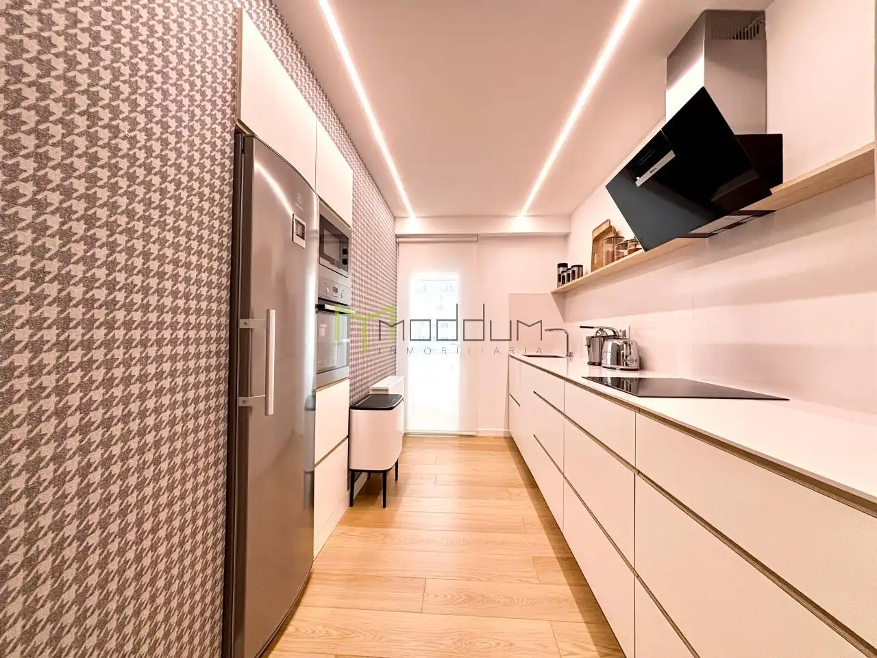 Küche von Maisonette zum Verkauf in Santiago de Compostela  mit Heizung, Abstellraum und Möbliert