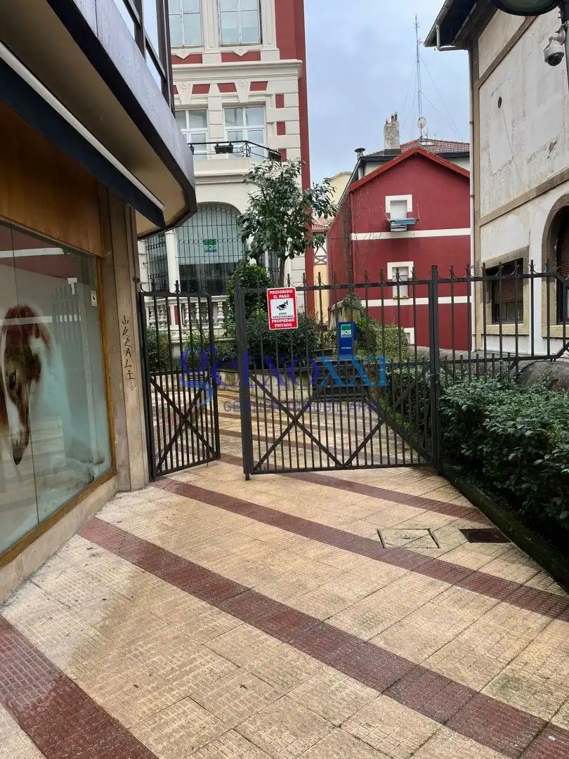 Parking de Oficina de alquiler en Getxo  con Aire acondicionado, Calefacción y Amueblado