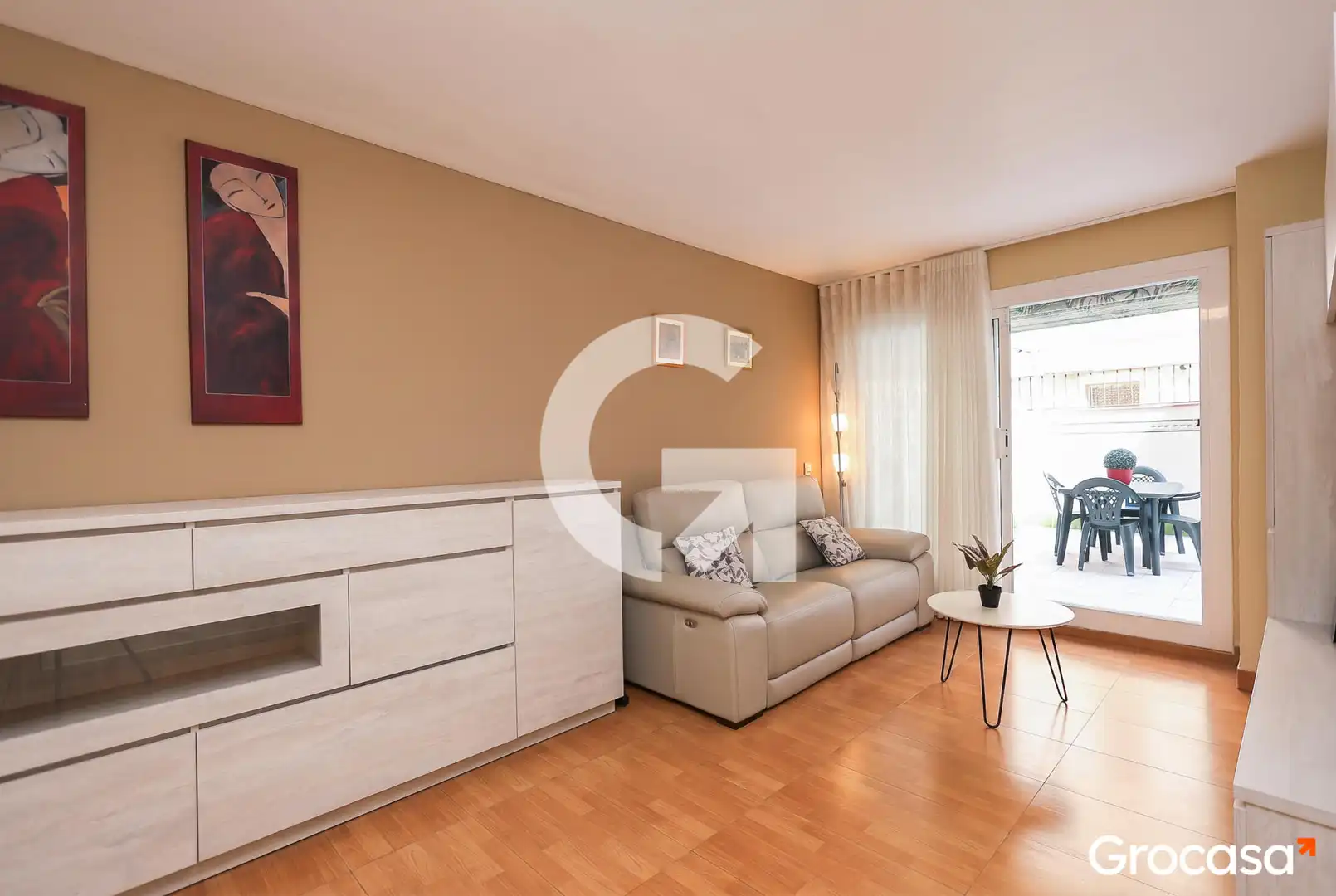 Living room of Flat for sale in L'Hospitalet de Llobregat  with Terrace and Oven