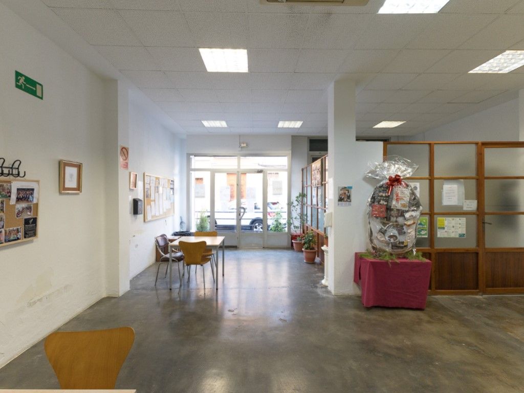 Premises for sale in  Valencia Capital