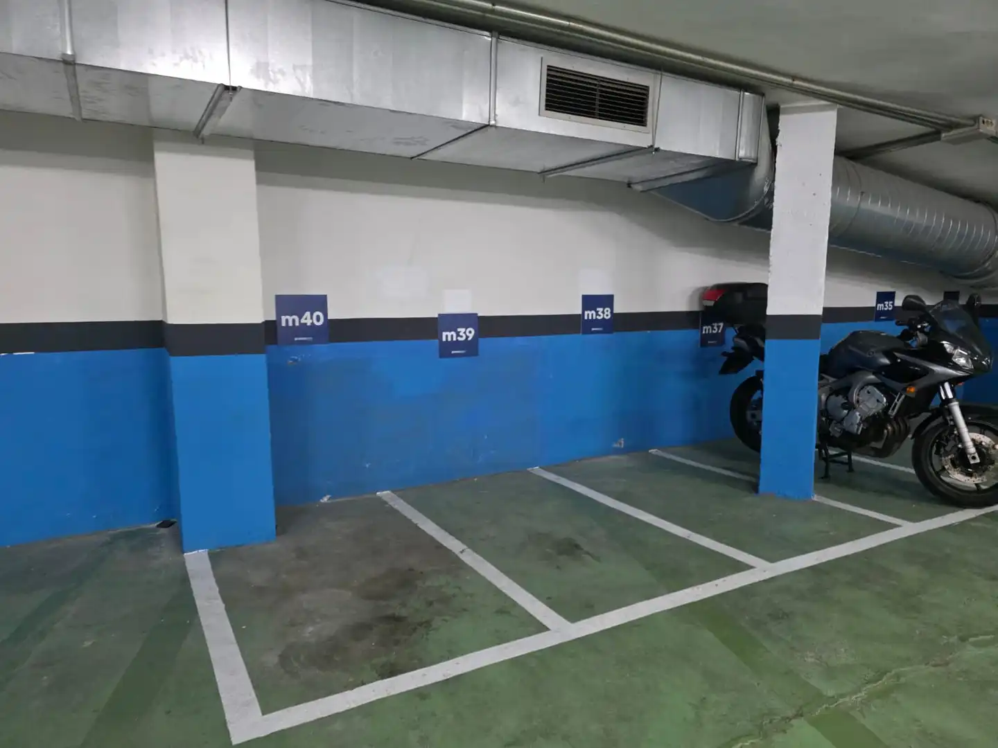Aparcamiento en alquiler en Carrer de Nàpols 21, imagen 4