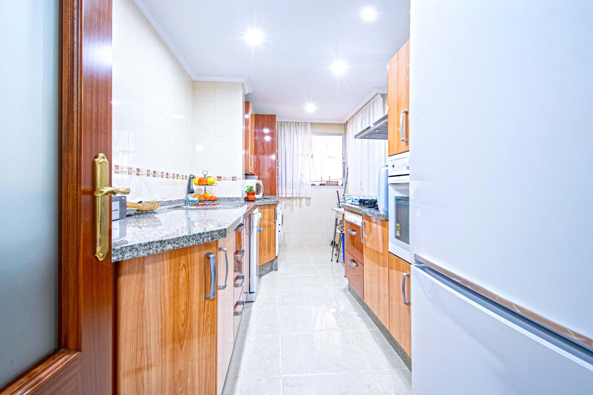 Kitchen of Flat for sale in  Sevilla Capital  with Air Conditioner and Terrace