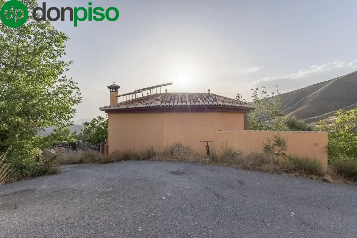 Finca rústica en venda en Monachil amb Jardí privat i Piscina comunitària