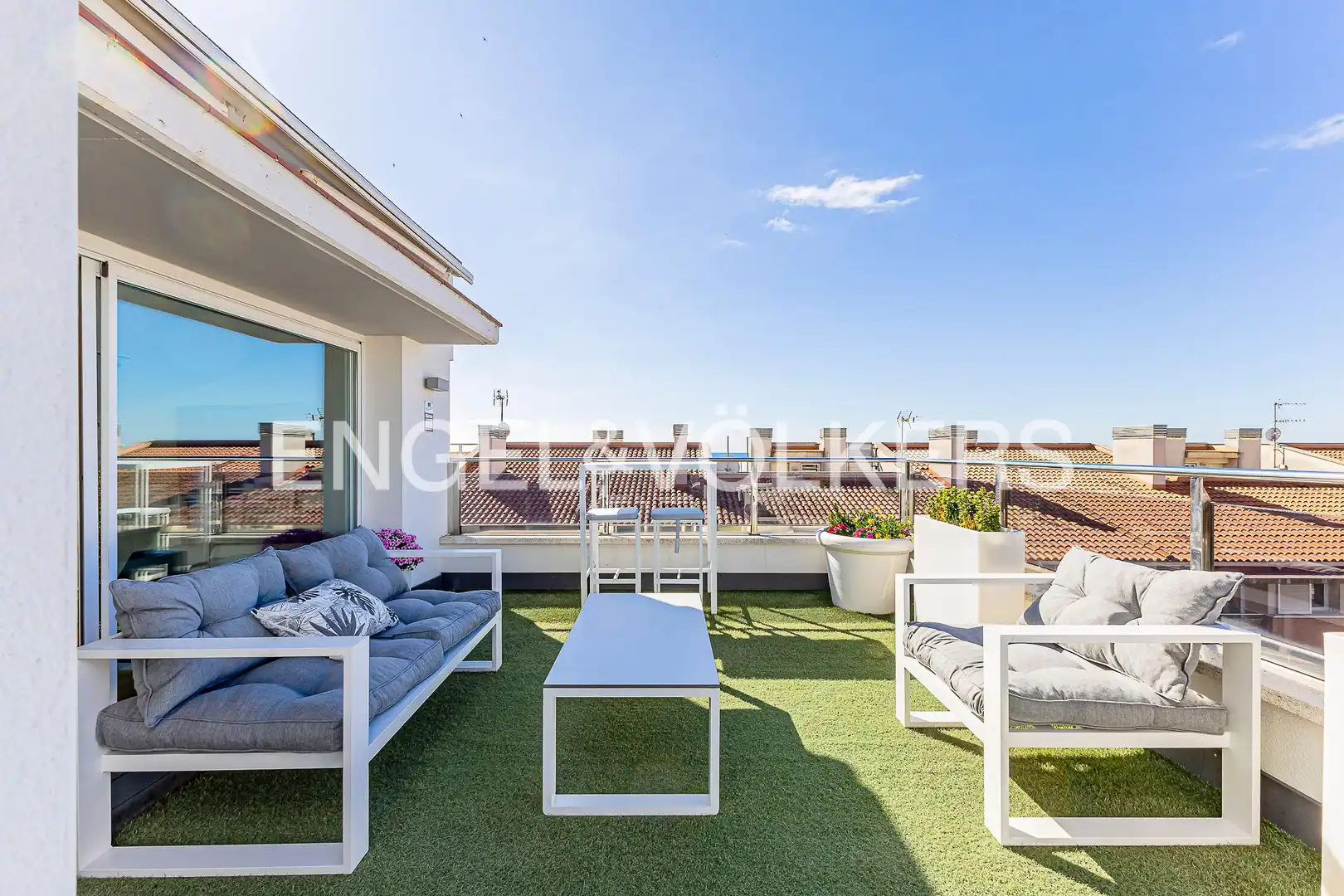 Terraza de Ático en venta en Sitges con Aire acondicionado, Calefacción y Jardín privado