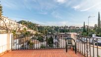 Vista exterior de Casa adosada en venda en  Granada Capital amb Terrassa