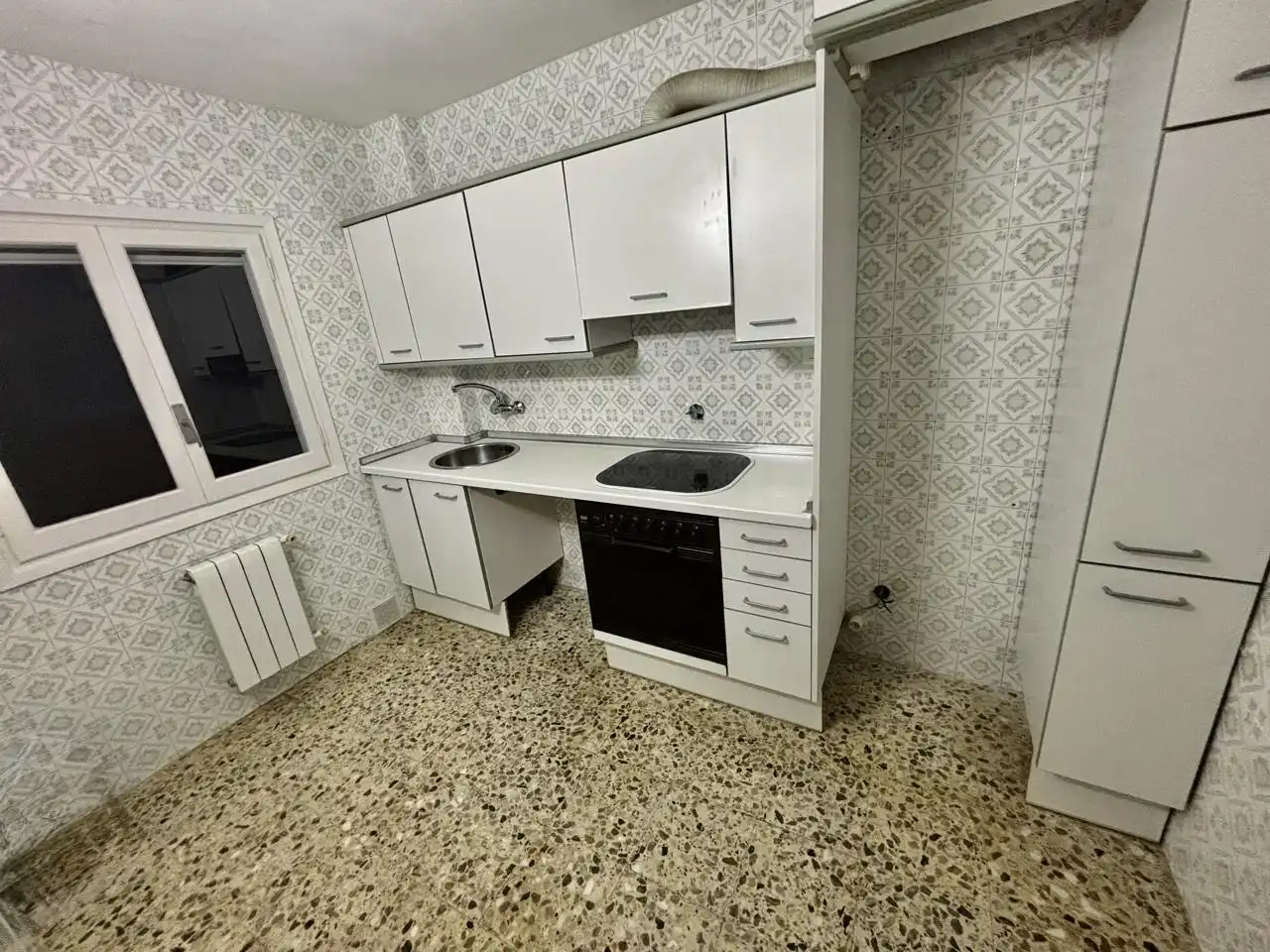 Kitchen of Flat for sale in Zaragoza  with Heating