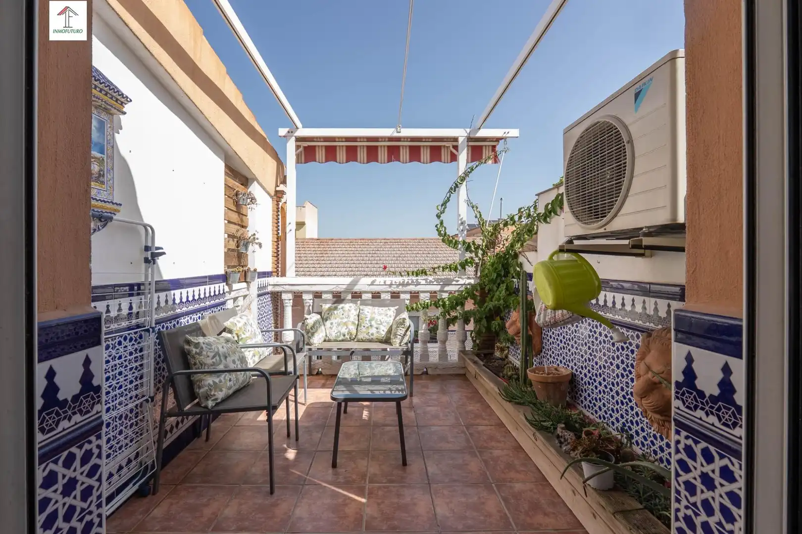 Flat with terrace for sale in Calle DULCINEA 11