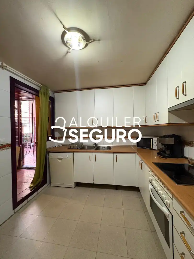 Cuina de Pis de lloguer en Arganda del Rey amb Calefacció i Traster
