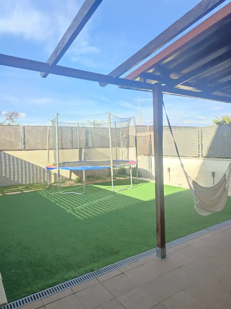 Jardín de Casa adosada en venta en Balaguer con Aire acondicionado, Calefacción y Jardín privado