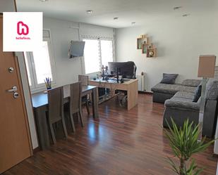 Sala d'estar de Dúplex en venda en Badalona amb Aire condicionat, Calefacció i Parquet