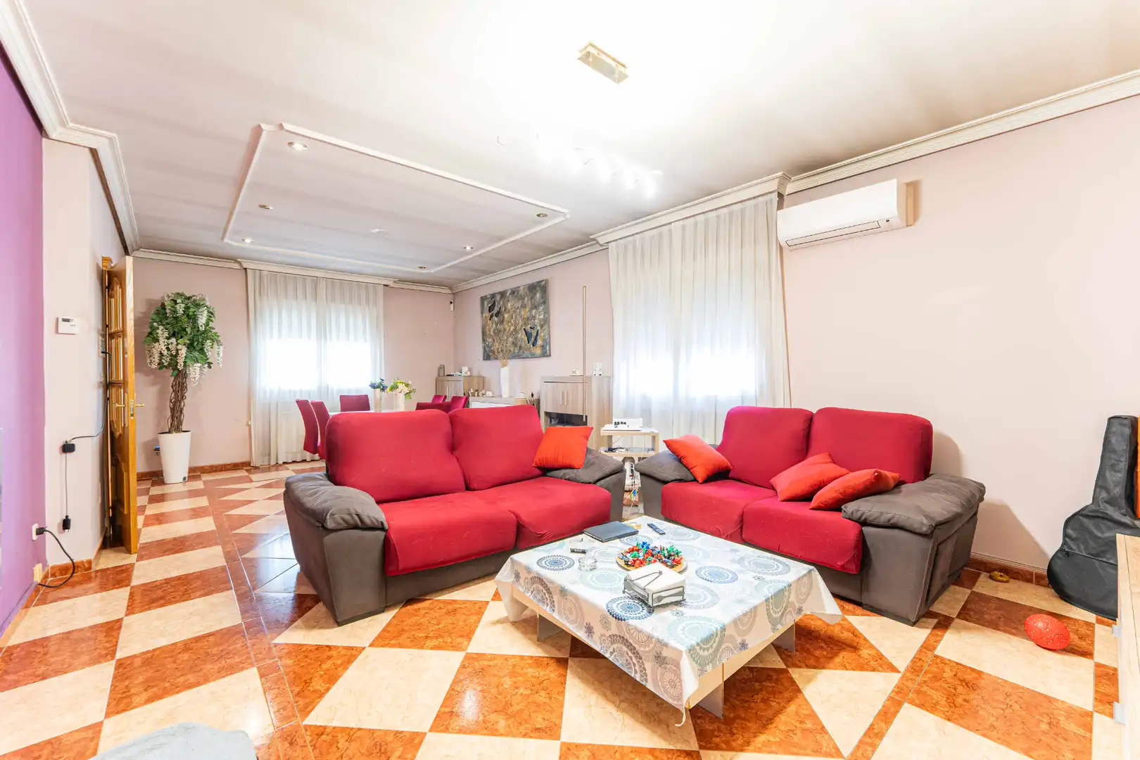 Living room of Houses for sale in Sevilla la Nueva  with Air Conditioner, Heating and Private garden