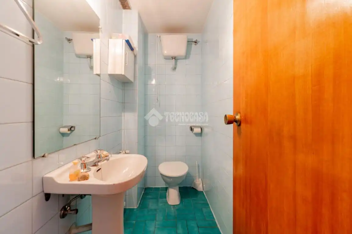 Baño de Piso en venta en Madrid con Calefacción, Parquet y Terraza