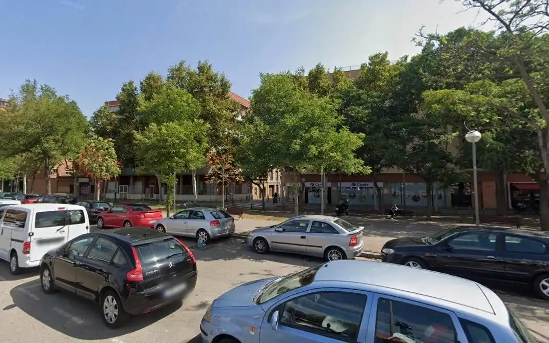 Parking de Apartamento en venta en Barcelona con Terraza y Balcón