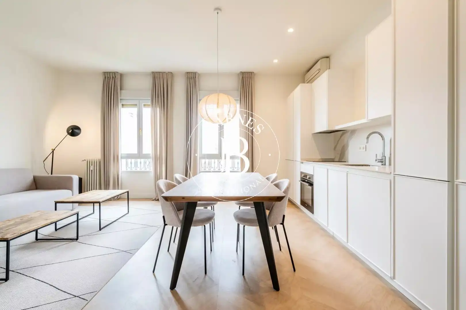 Exterior view of Flat for rent in Madrid  with Air Conditioner, Heating and Furnished