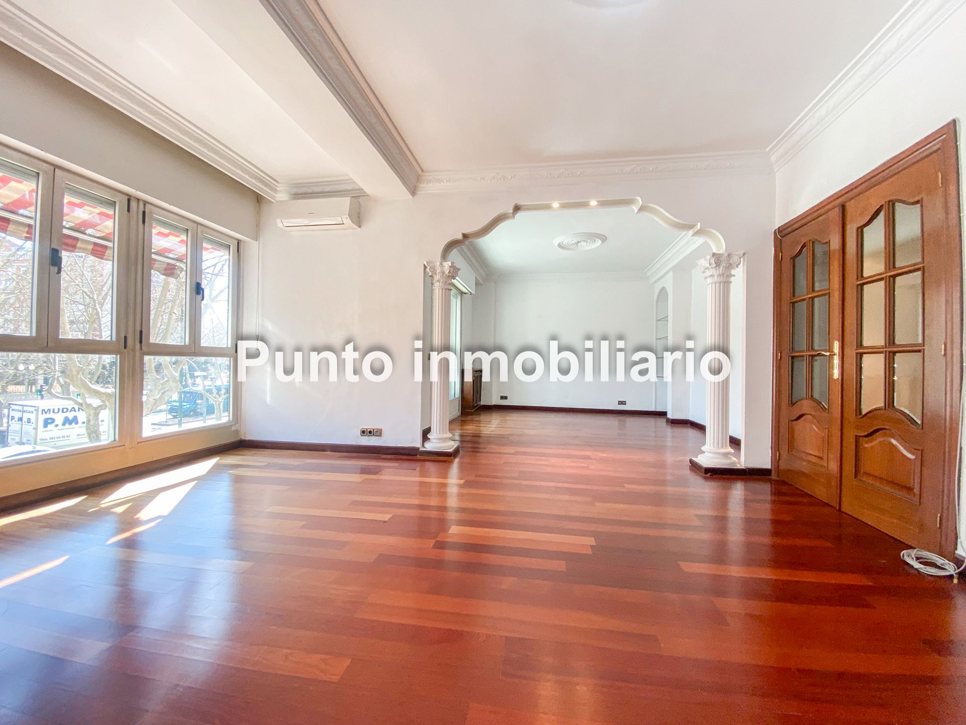 Sala de estar de Piso en venta en Valladolid Capital con Aire acondicionado, Calefacción y Parquet