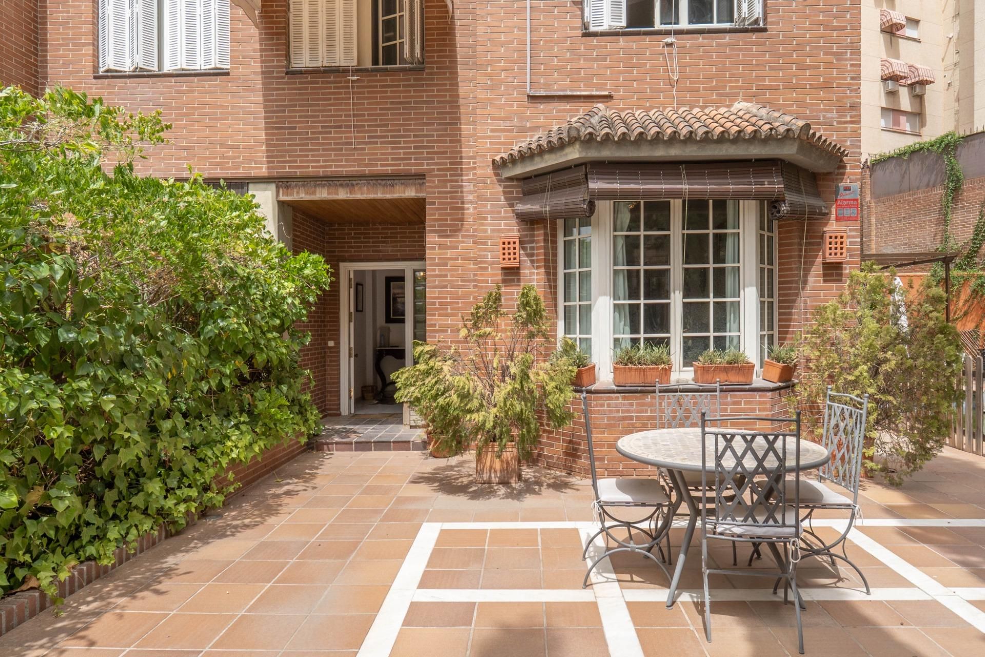 Terrace of House or chalet for sale in  Granada Capital  with Air Conditioner, Private garden and Terrace
