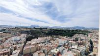 Vista exterior de Pis en venda en Alicante / Alacant amb Aire condicionat, Terrassa i Balcó