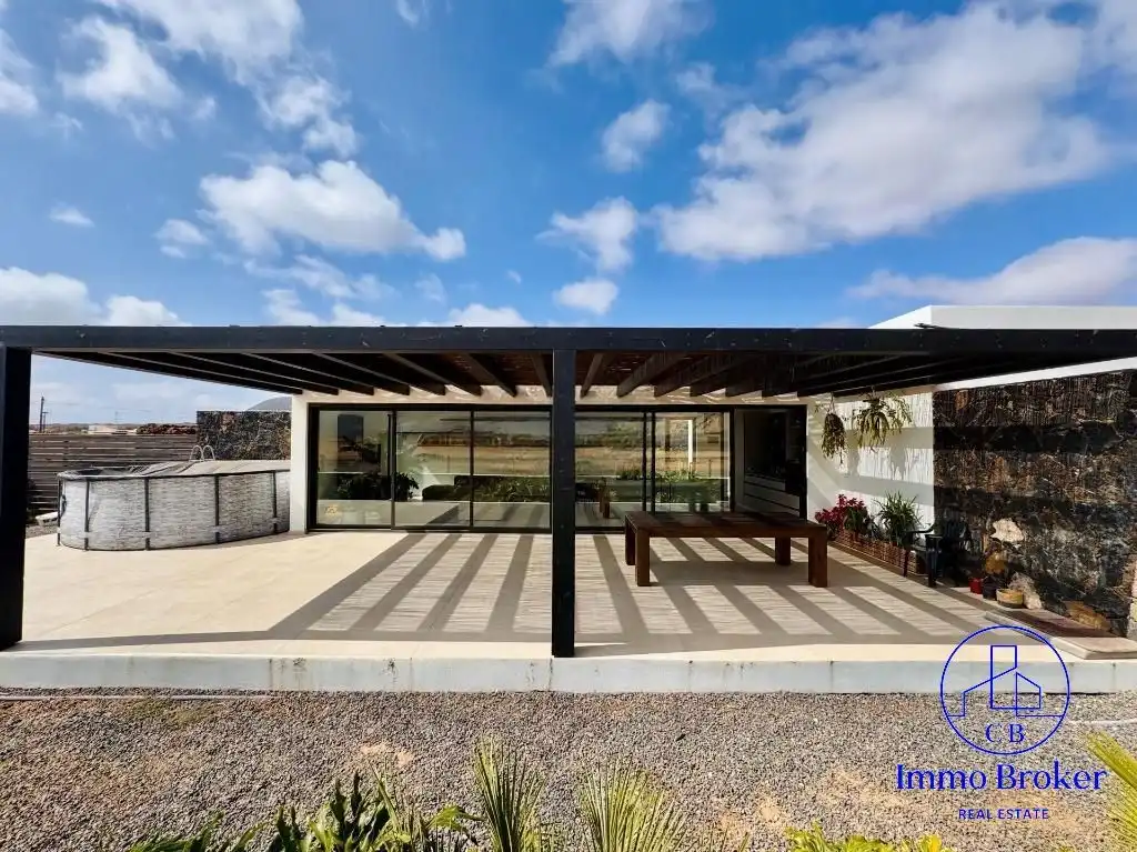 House with garden for sale in La Oliva pueblo, imagen 4
