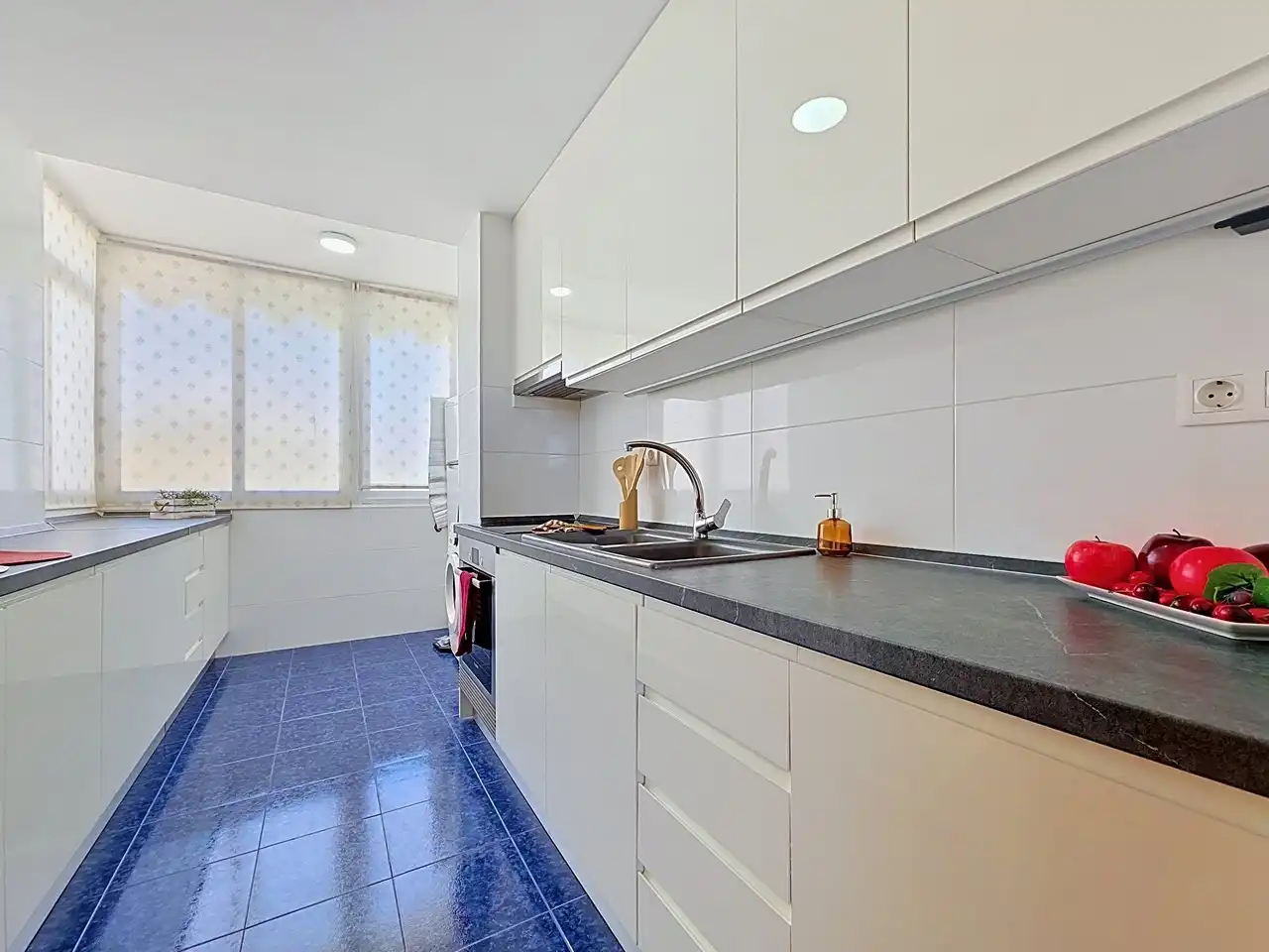 Kitchen of Apartments for sale in Dénia  with Furnished, Oven and Washing machine