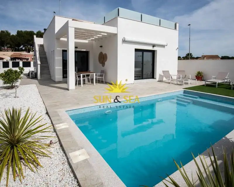 Villa avec piscine à vendre à El Pinar de Campoverde, imagen 3