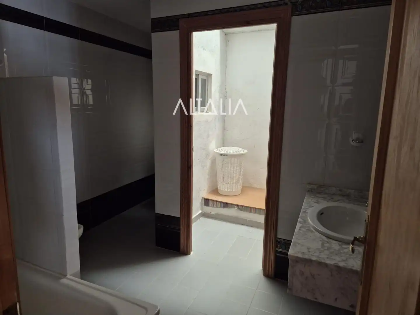Bathroom of Flat for sale in Cervera del Llano  with Furnished