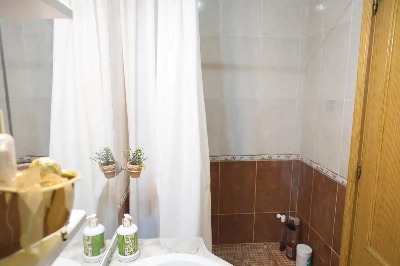 Baño de Casa adosada en venta en San Vicente del Raspeig / Sant Vicent del Raspeig con Jardín privado, Terraza y Piscina