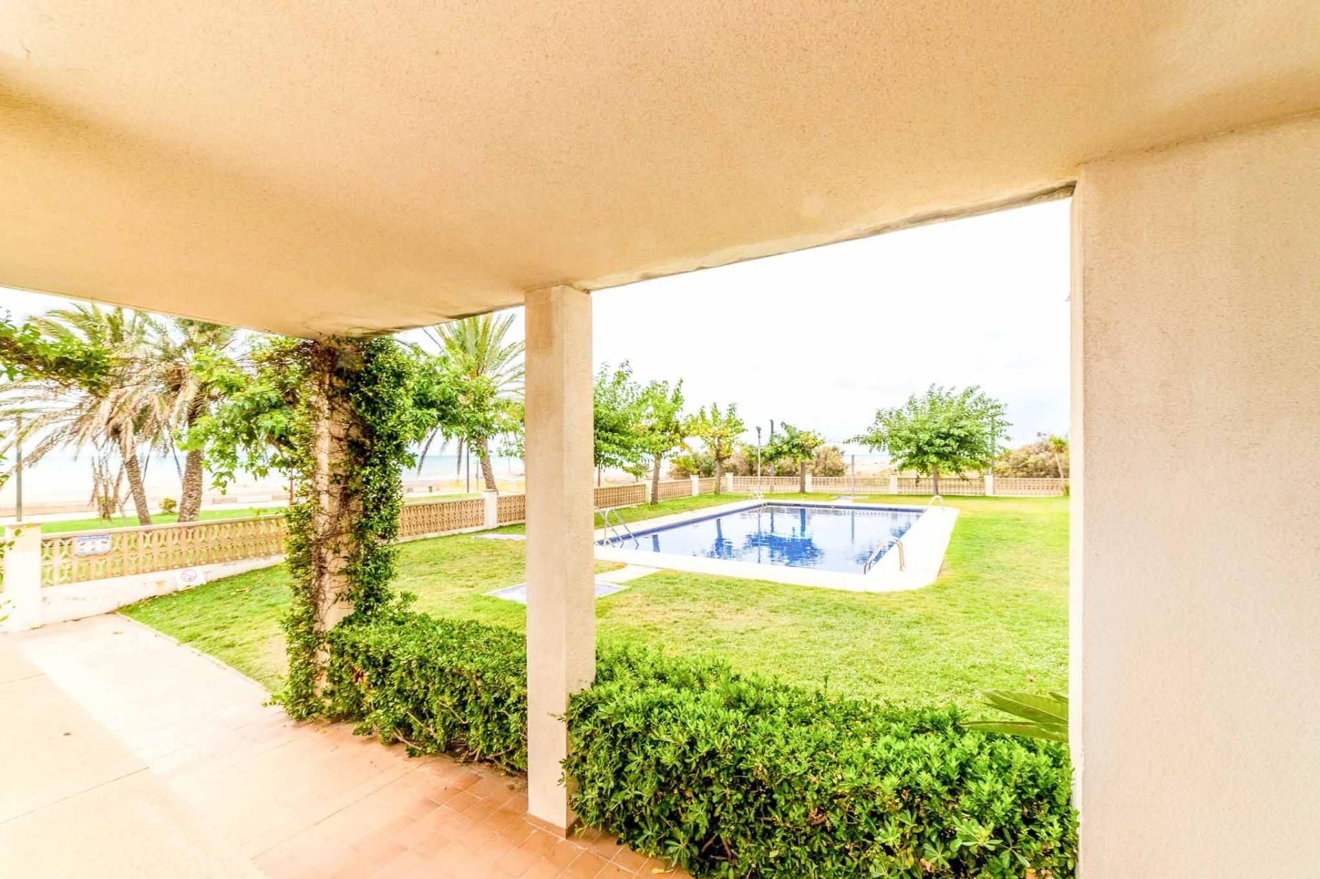 Garten von Wohnung zum Verkauf in Cubelles mit Klimaanlage, Privatgarten und Parkett