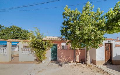 Vista exterior de Casa o xalet en venda en Torrevieja amb Terrassa