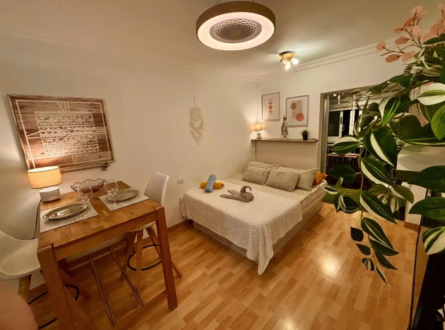 Habitación de Estudio en venta en Estepona con Aire acondicionado, Terraza y Amueblado