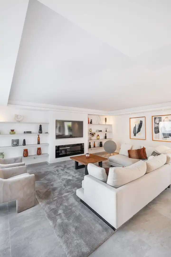 Sala de estar de Casa o chalet en venta en Marbella con Aire acondicionado, Jardín privado y Terraza