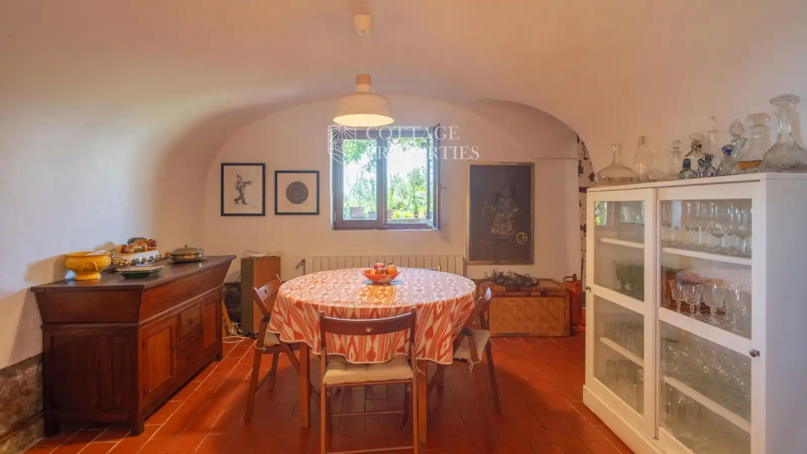 Comedor de Finca rústica en venta en Maià de Montcal con Calefacción y Piscina