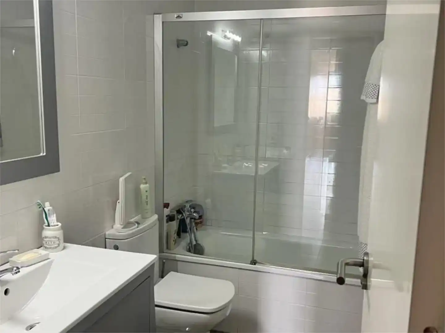 Bany de Dúplex de lloguer en Carboneras amb Aire condicionat, Piscina i Moblat