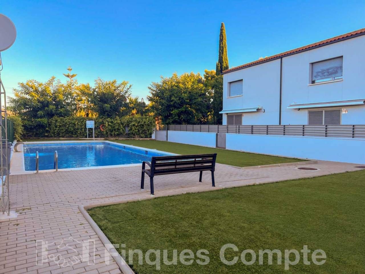 Single-family semi-detached for sale in Belgica