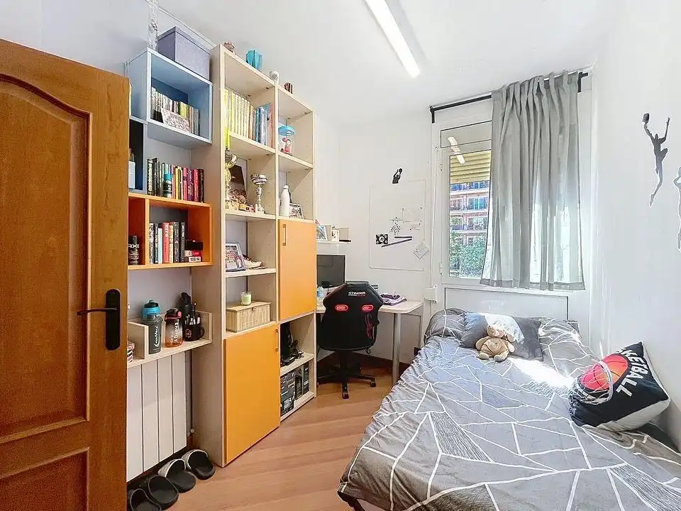 Habitación de Apartamento en venta en Barcelona con Aire acondicionado, Calefacción y Parquet