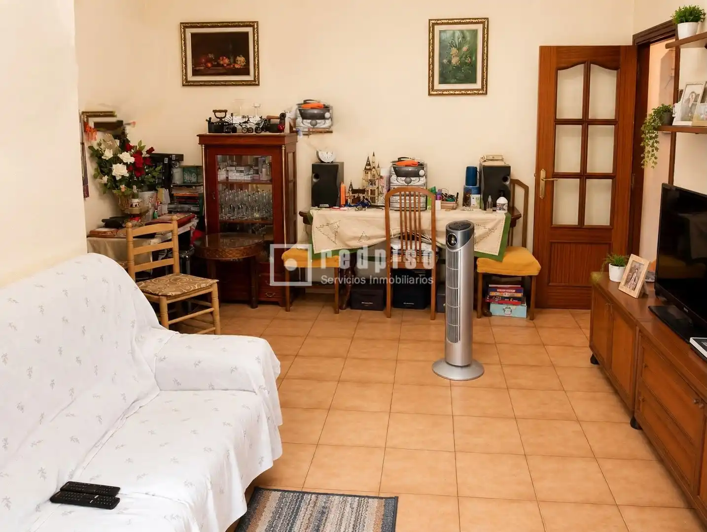 Sala d'estar de Pis en venda en Madrid