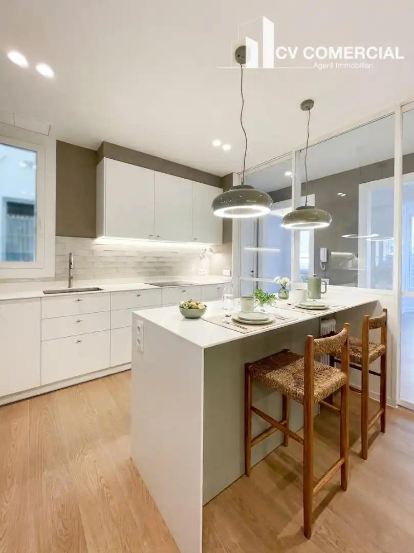 Kitchen of Flat for sale in Barcelona  with Air Conditioner, Heating and Parquet flooring