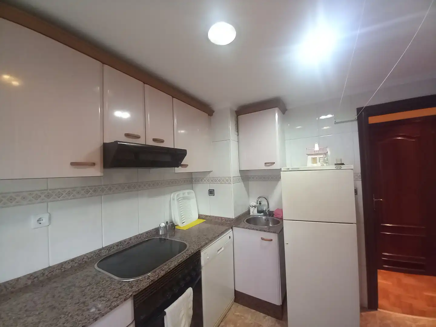 Cuina de Pis en venda en Gijón  amb Calefacció