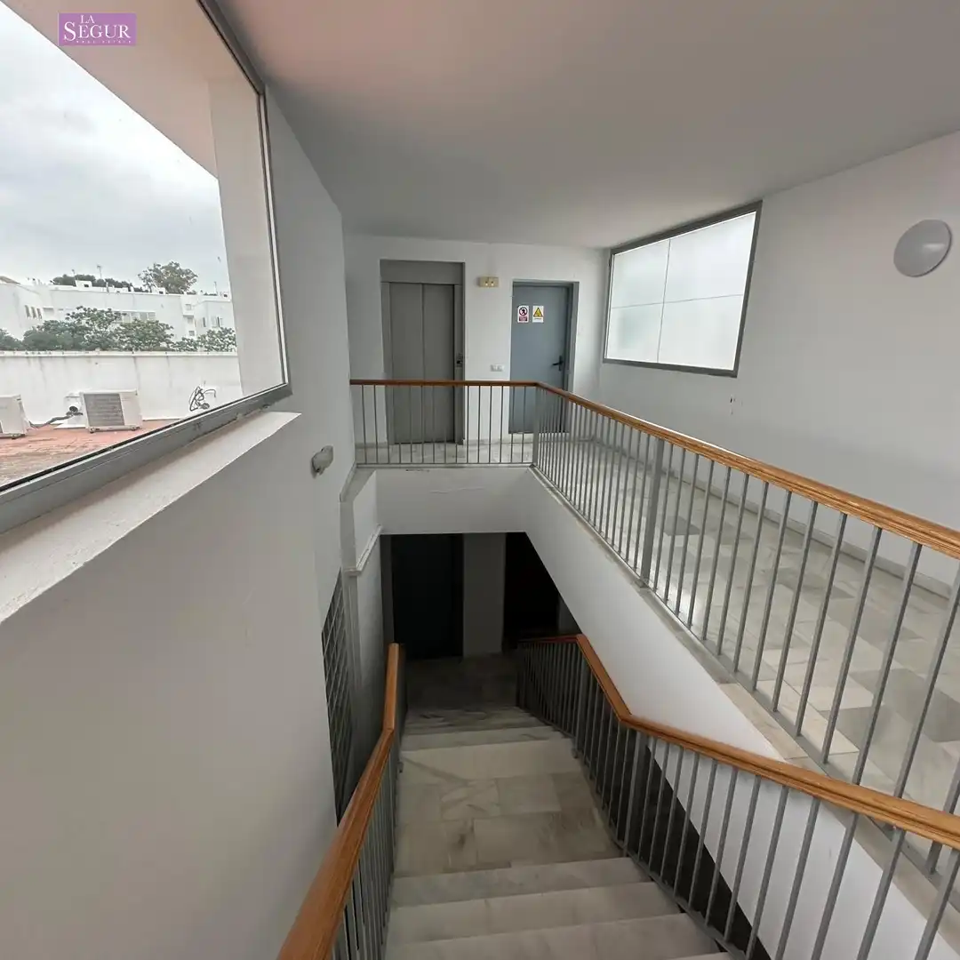 Dúplex en venda en Conil de la Frontera amb Terrassa, Traster i Moblat