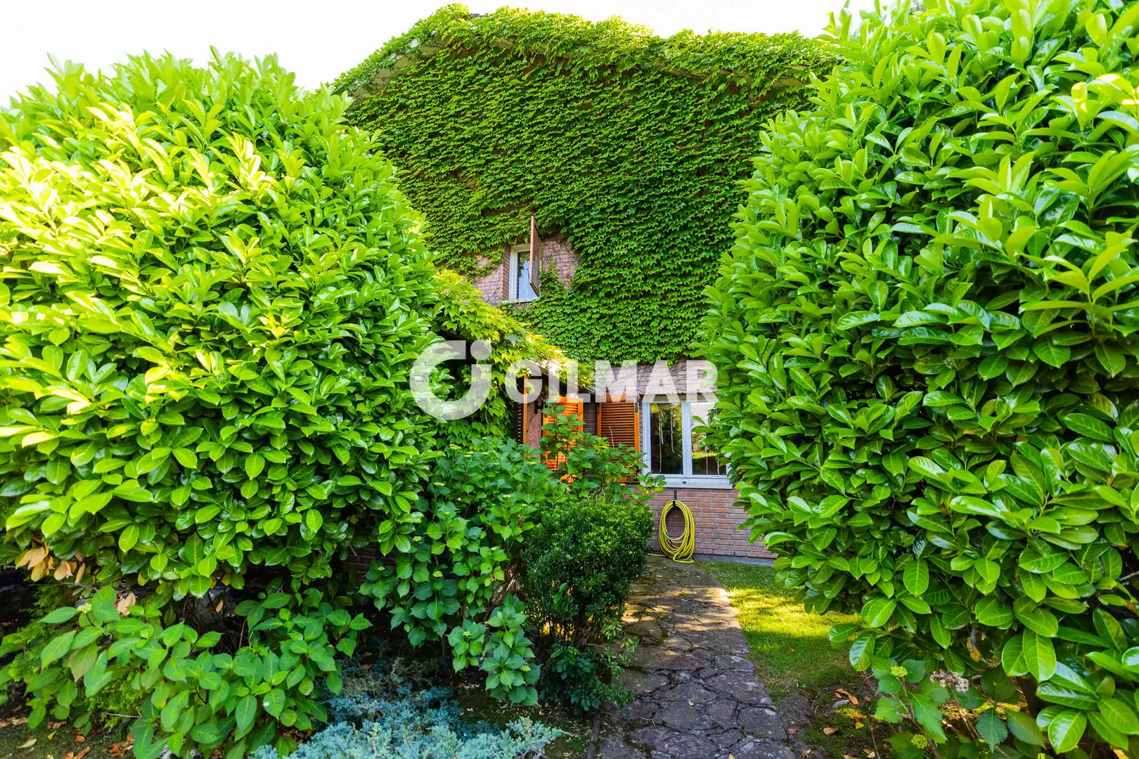Jardí de Casa adosada en venda en Becerril de la Sierra amb Calefacció, Jardí privat i Piscina