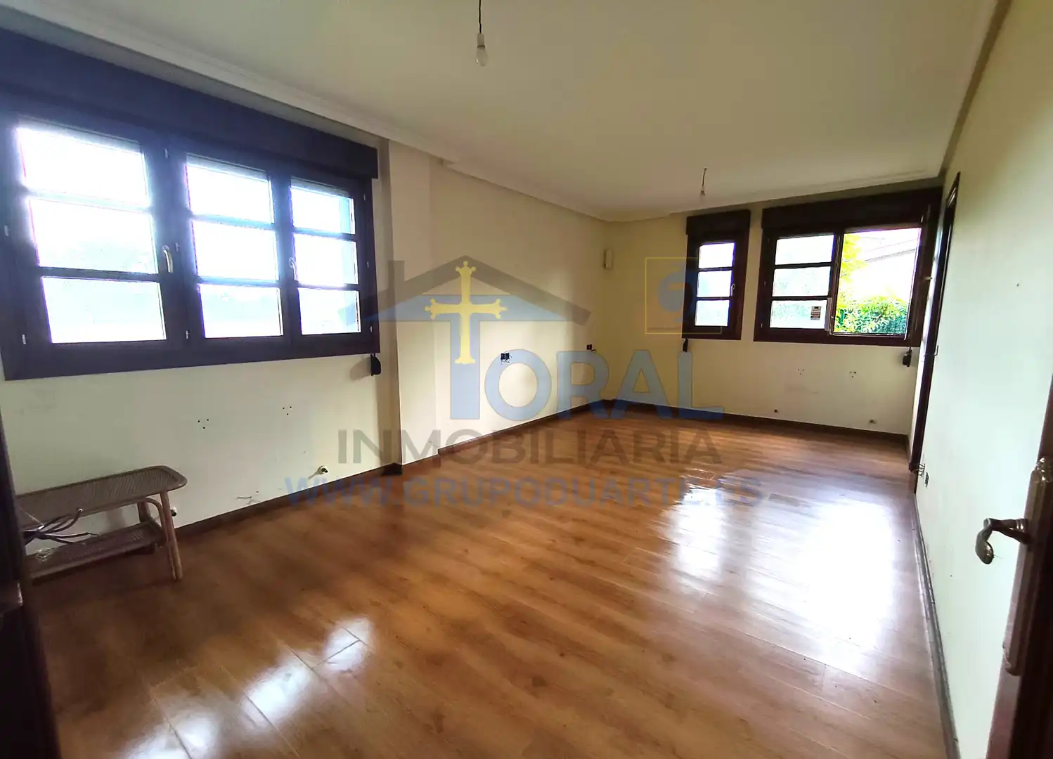 Sala d'estar de Casa o xalet en venda en Nava amb Jardí privat i Terrassa