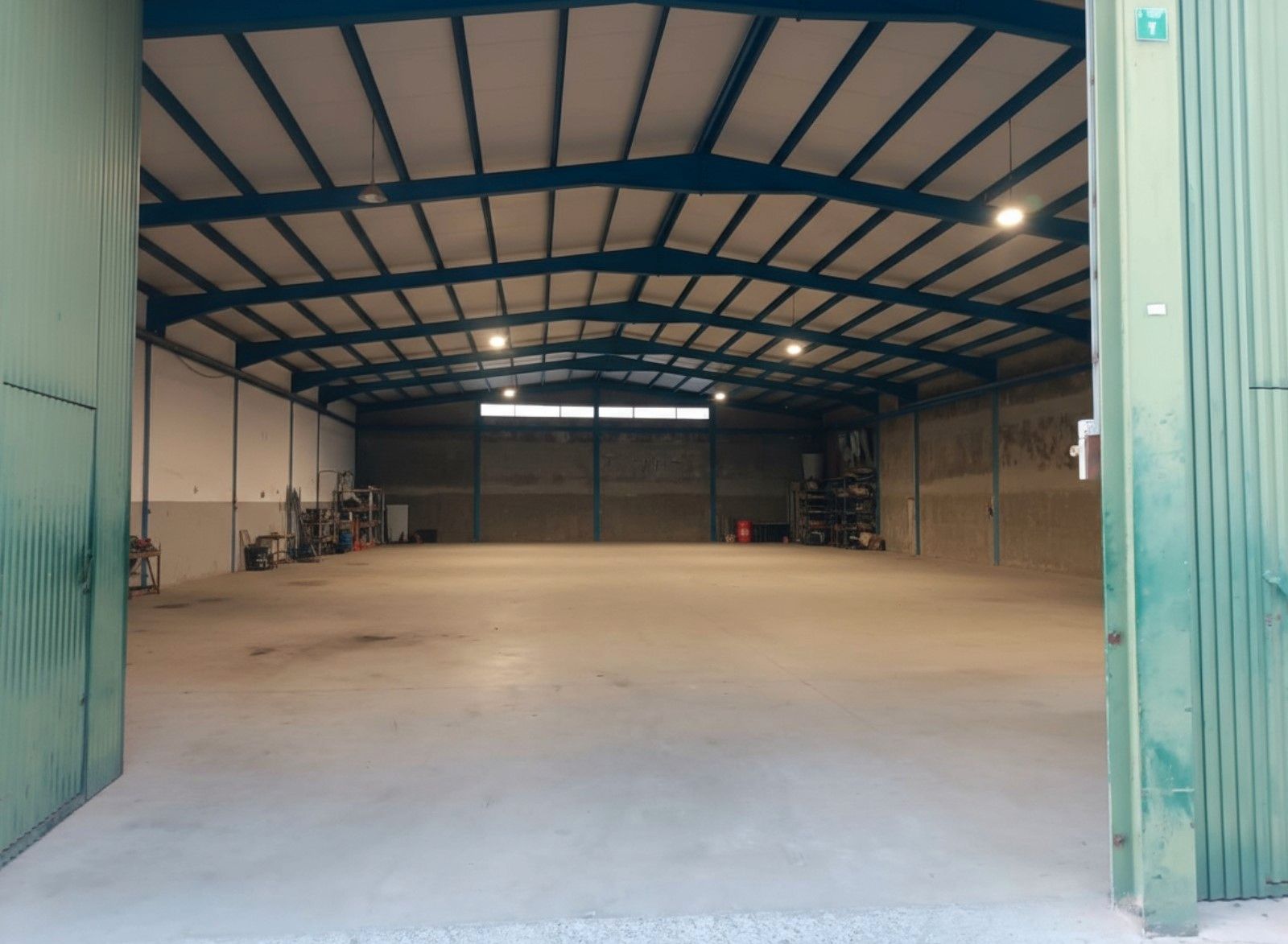 Nave industrial de alquiler en Huércal de Almería con Alarma