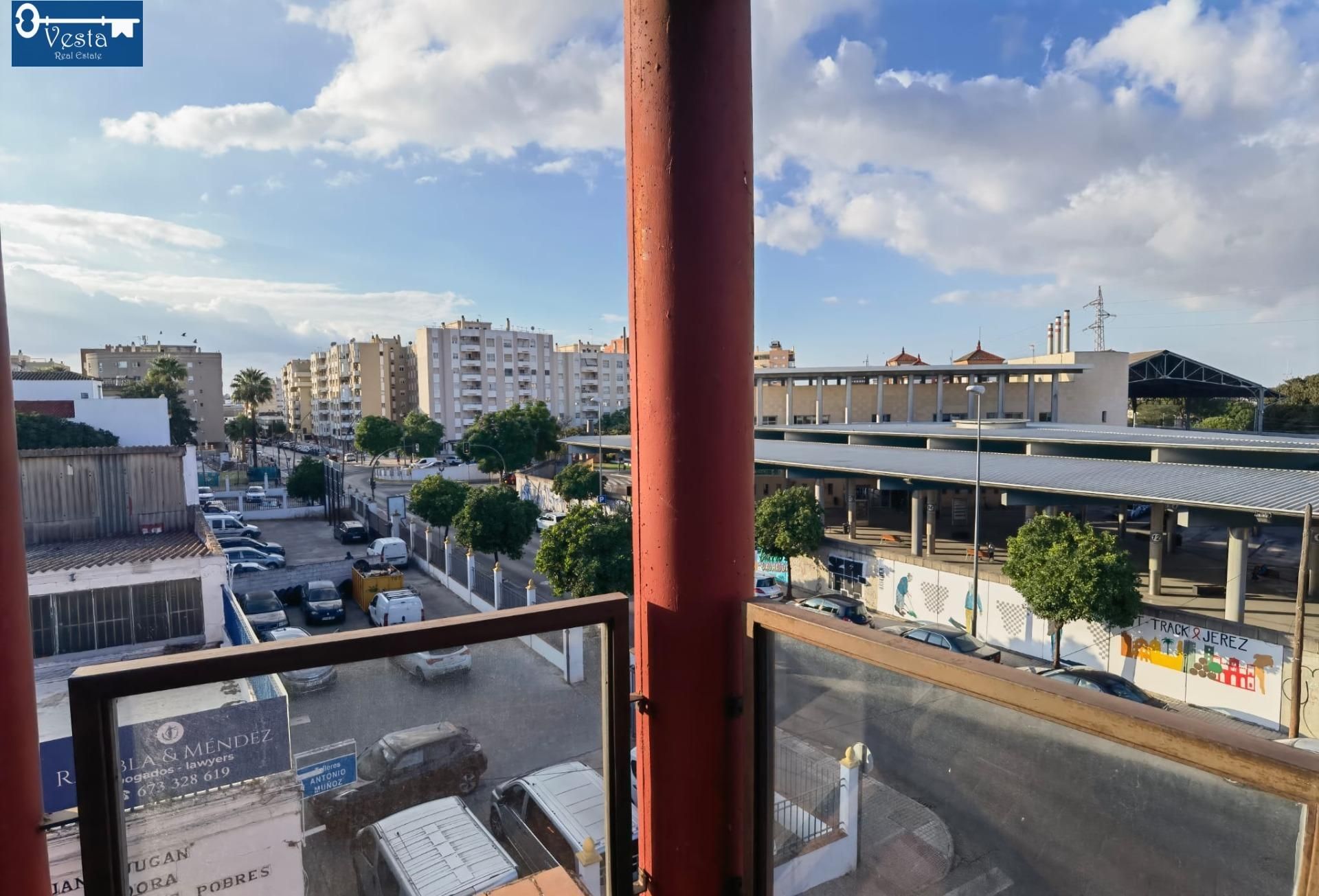 Exterior view of Flat to rent in Jerez de la Frontera  with Air Conditioner and Terrace