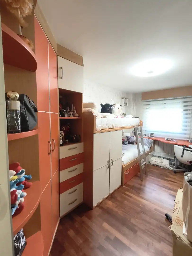 Bedroom of Flat for sale in Madrid  with Air Conditioner, Heating and Storage room