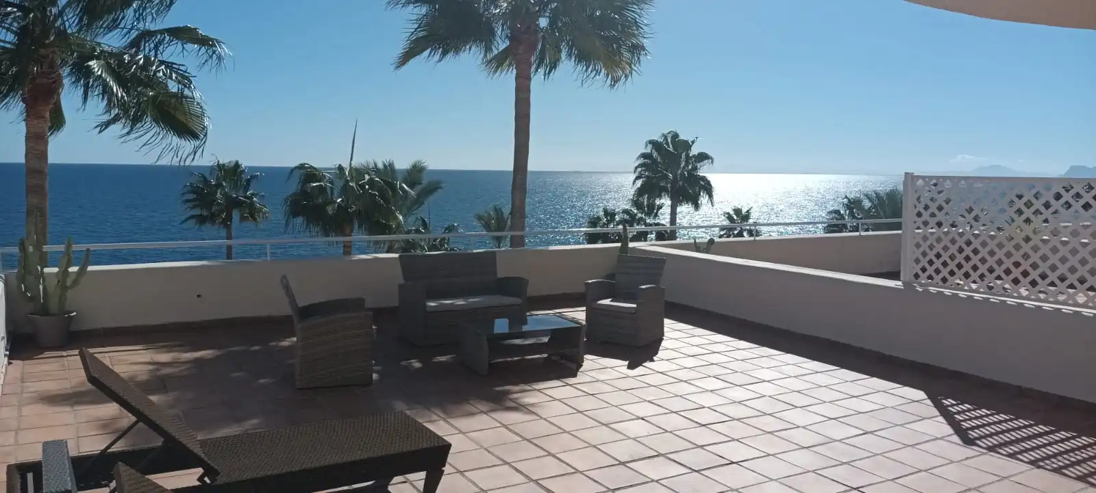 Terraza de Apartamento de alquiler en Estepona con Aire acondicionado, Terraza y Piscina