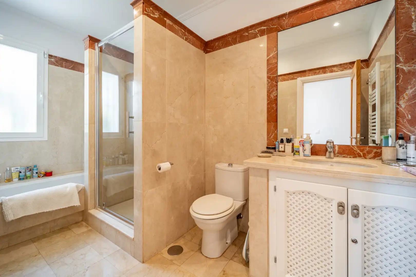Baño de Casa o chalet en venta en Istán con Aire acondicionado, Jardín privado y Terraza