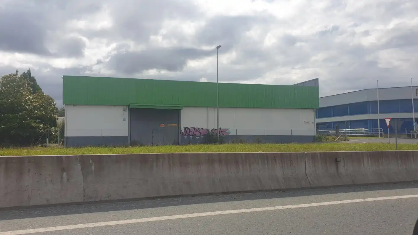 Industriegebäude zur Miete in Estrada Vella de Santiago, Lugo, España, imagen 3