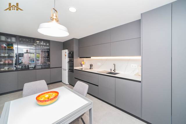 Casa adosada en Venta en Calle Río Ebro en Los Llanos - Valle Pardo