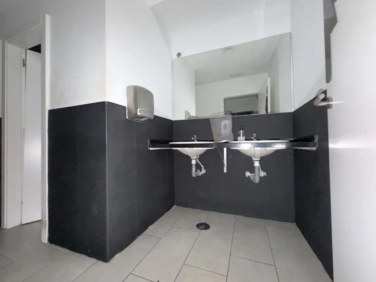 Badezimmer von Geschaftsraum zur Miete in Arona