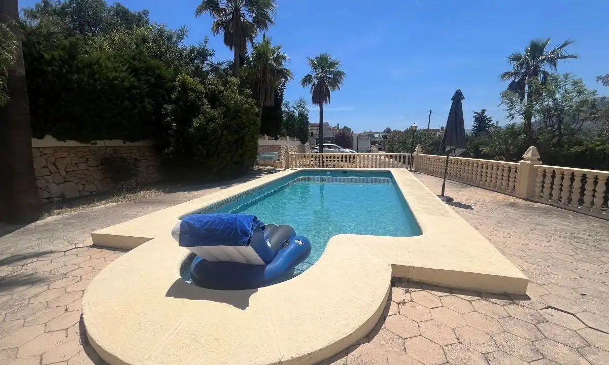 Casa con piscina in vendita a La Empedrola, imagen 2